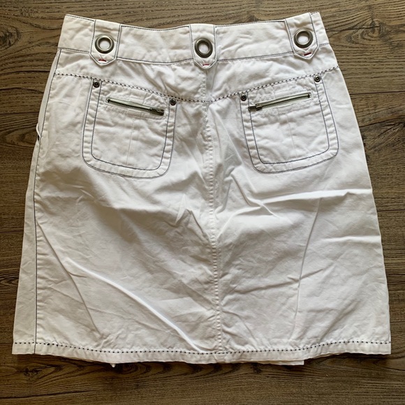 CAbi White Mini Skirt EUC 4 - Picture 2 of 4